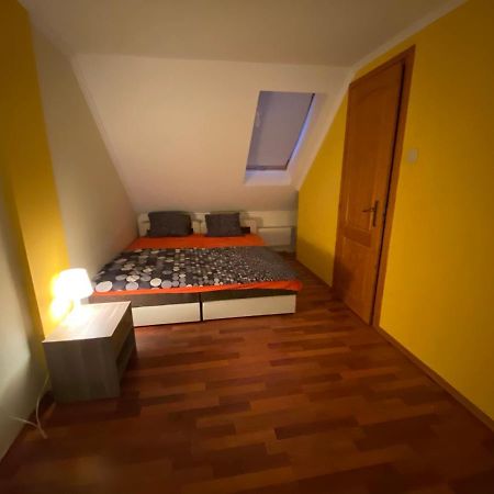 Ferienwohnung Mimi Apartman Gyula Exterior foto